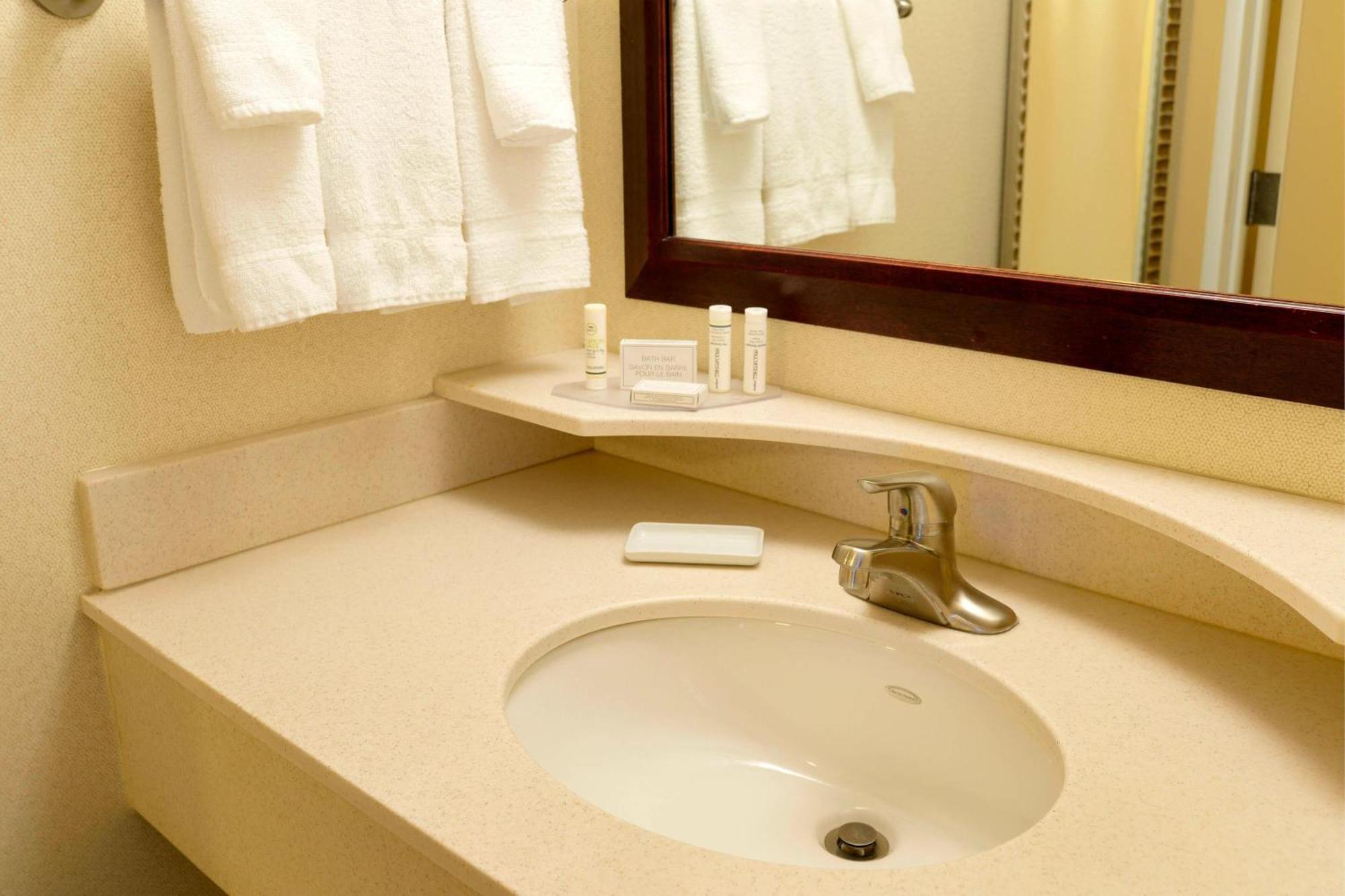 Springhill Suites Terre Haute Bagian luar foto